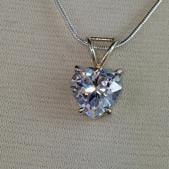 Jewelry - Rhinestone Heart Necklace